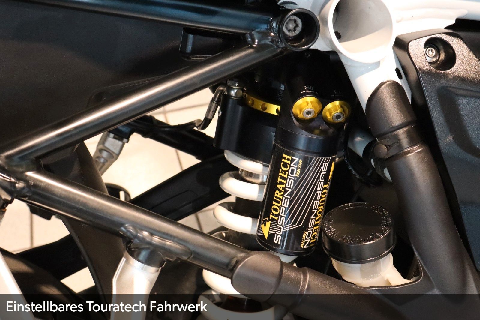 Fahrzeugabbildung BMW R 1250 GS mit Touratech Fahrwerk