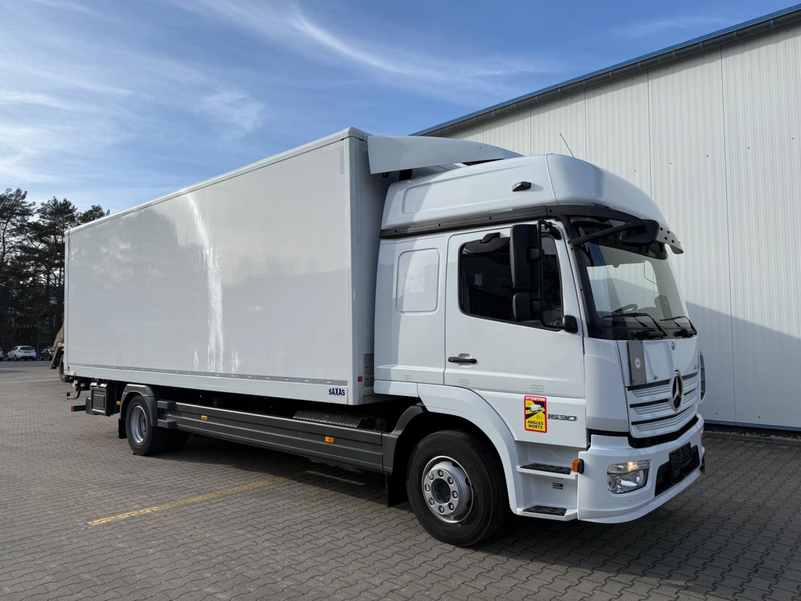 Mercedes-Benz Atego 1530 L 7.3m Koffer LBW 1.5t 2 Betten AHK