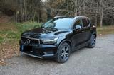Volvo XC40 T4 AWD Momentum Geartronic Momentum - Volvo Gebrauchtwagen in Wiesbaden