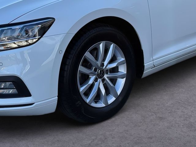 Passat Variant 2.0 TDI DSG LED+DCP+KAMERA+PDC+AC