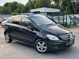 Mercedes-Benz B 150 Tüv/Service/Neu Pano - Mercedes-Benz B 150 mit Panoramadach