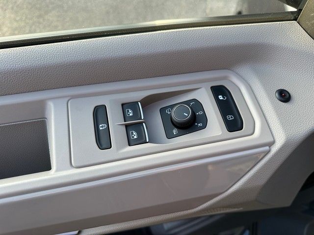 Fahrzeugabbildung Volkswagen T7 Multivan 2.0TDI DSG Style lang+AZV+LED+NAVI++