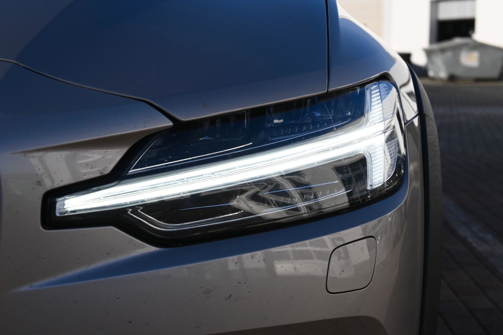 Fahrzeugabbildung Volvo V60 CC B4D AWD Ultimate*LED*PANO*360*H&K*MASSAGE