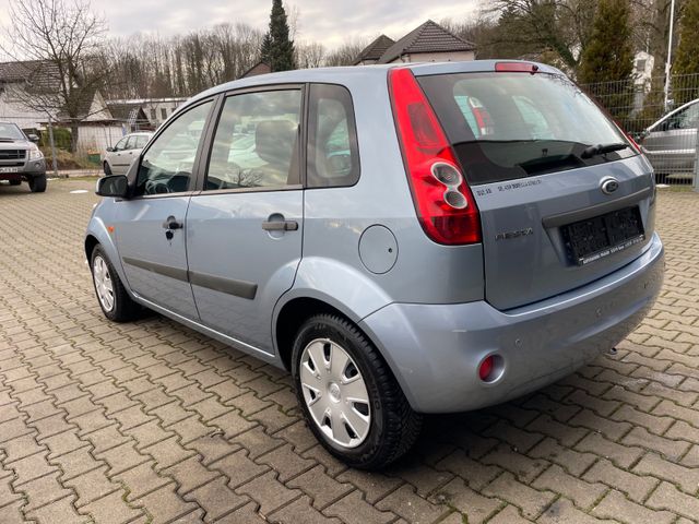 Ford Fiesta 1. 3 VIVA 5 TÜRER KLIMA NEUZUSTD! HU NEU!