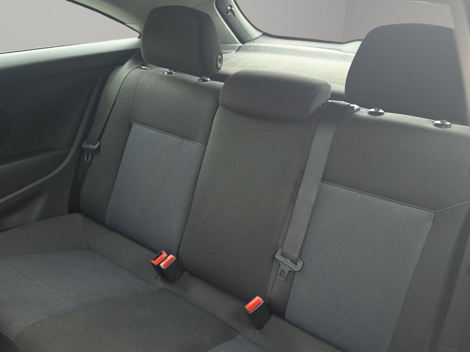 Fahrzeugabbildung Opel Astra H GTC Innovation TEMPOMAT KLIMA PDC