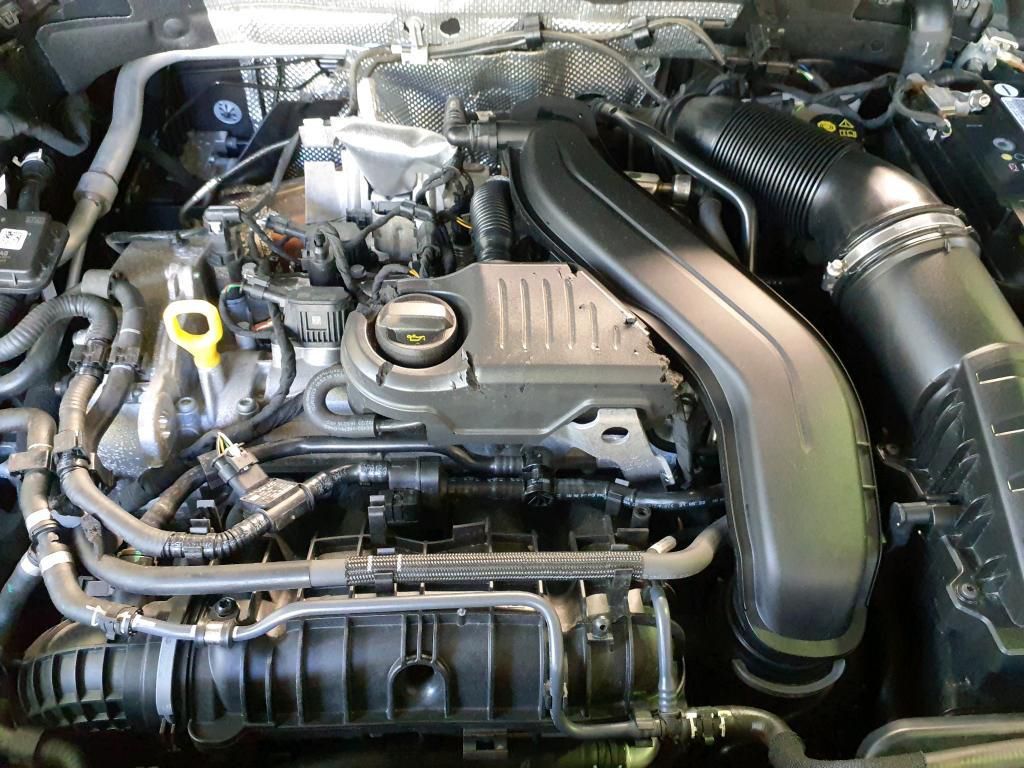 Volkswagen Tiguan R-Line 1.5 TSI 110kW 7-Gang DSG 4 Türen