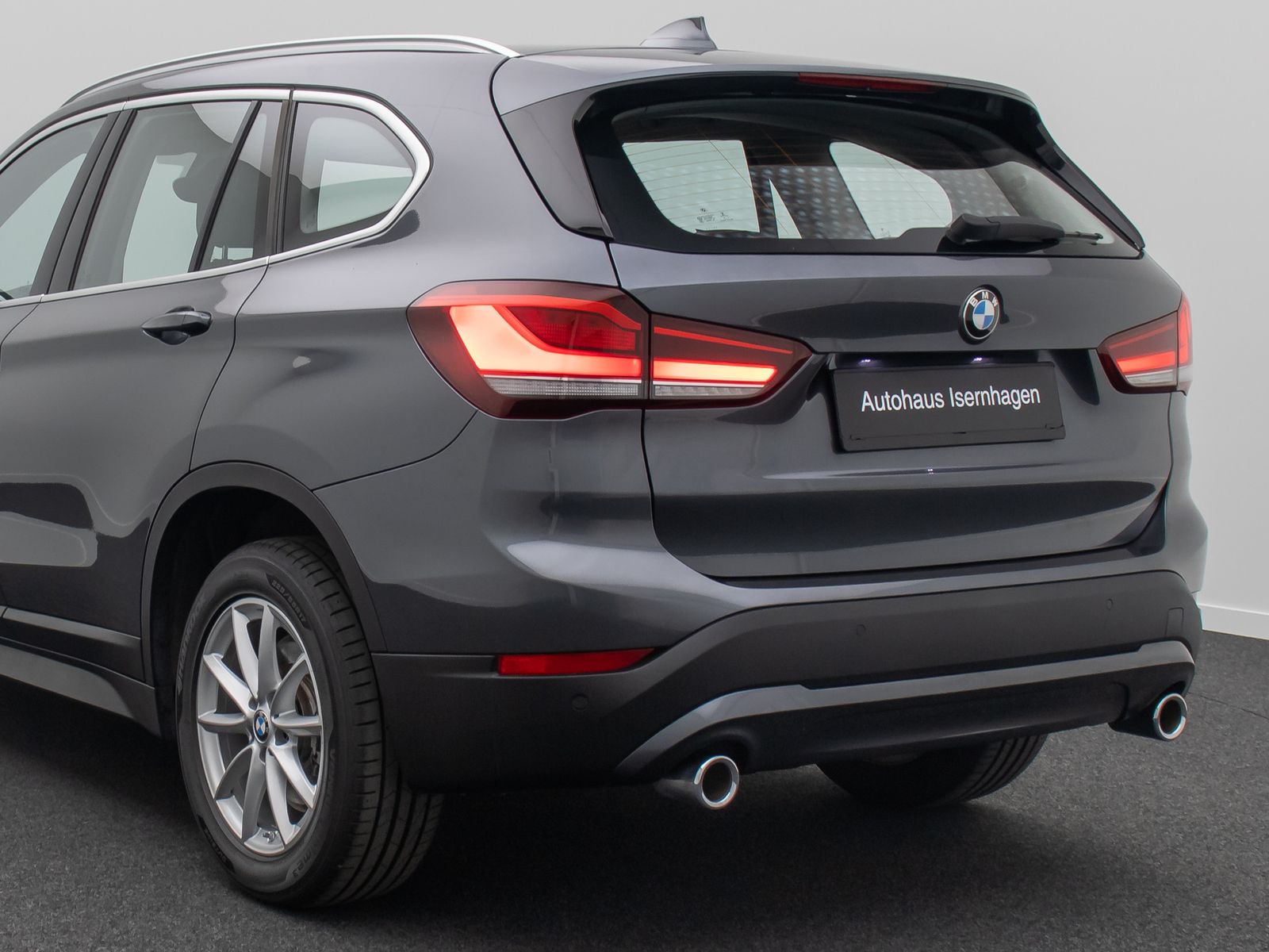 Fahrzeugabbildung BMW X1 sD20i ParkAs LED Navi GeschwReg Panorama DAB