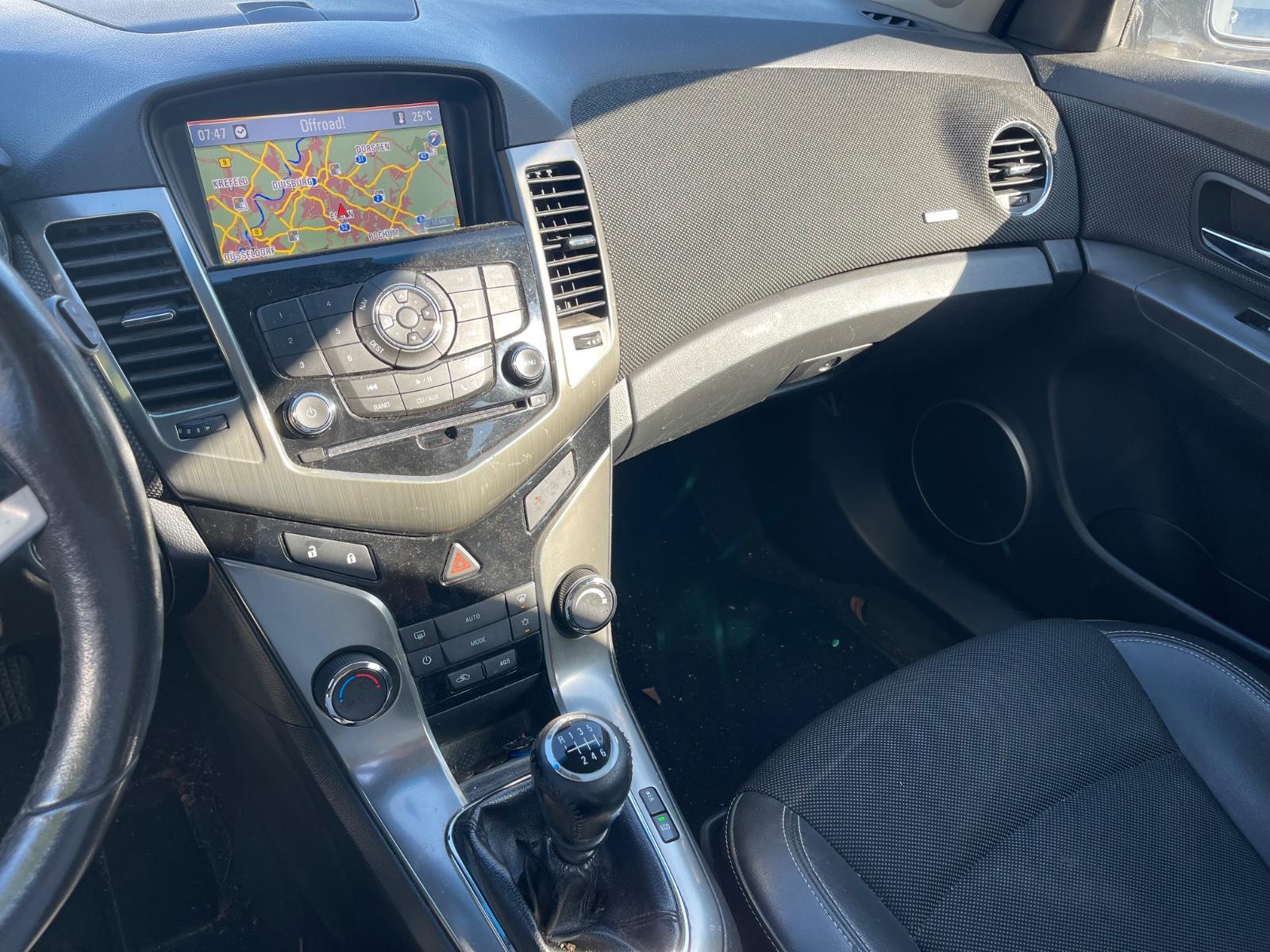 Chevrolet Cruze 2013 — photo 11