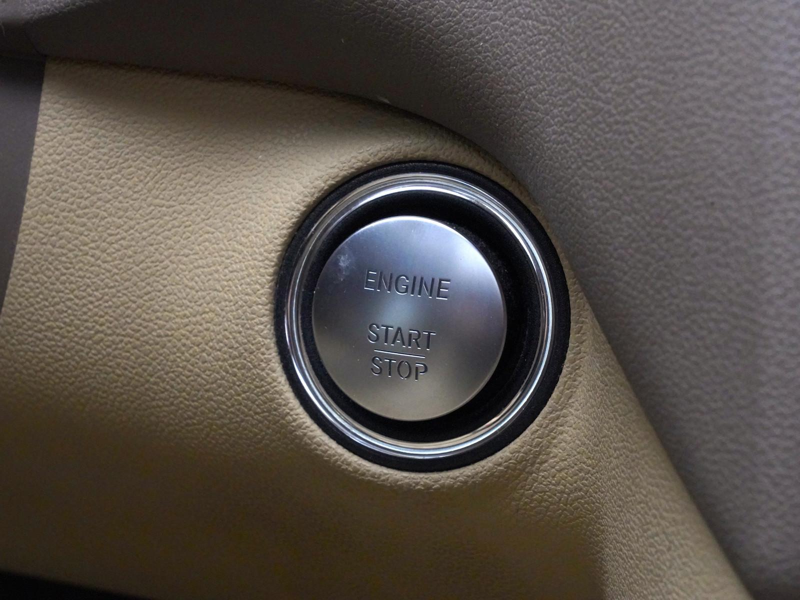 Mercedes-Benz ML 500 4Matic*AMG-Styling~Offr-Paket~StHz~AHK*