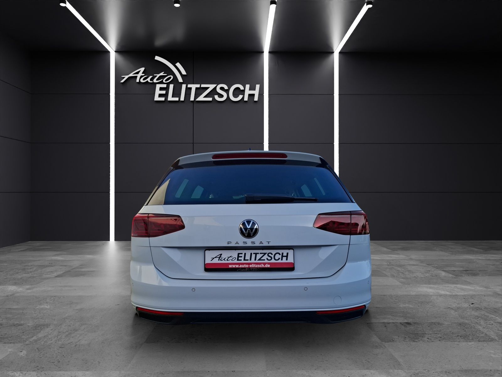 Fahrzeugabbildung Volkswagen Passat Variant TDI Business DSG R-Line Matrix AH