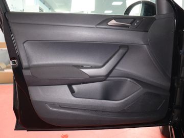 Volkswagen Taigo - 12