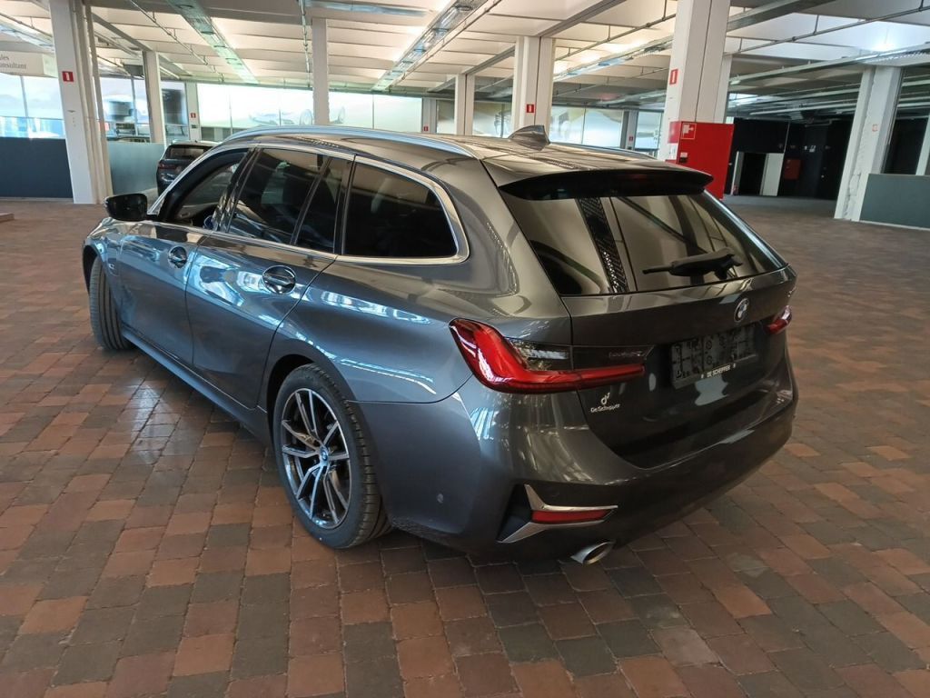 BMW 330 G21 - e Touring Luxury Line G21 - e Touring imagem 2