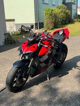 Ducati Streetfighter V4 BJ2023 + Zubehör - DUCATI STREETFIGHTER V4