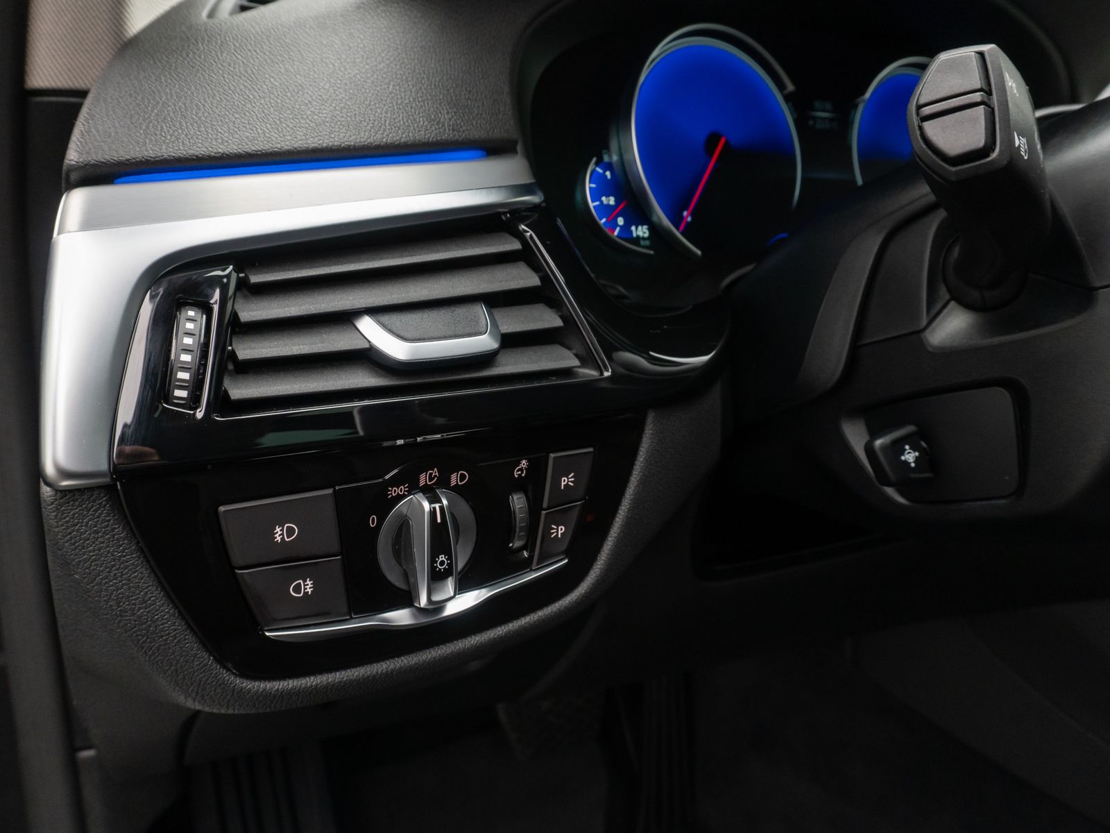 Fahrzeugabbildung BMW 540i xD Luxury Line HUD DAB Massage Panorama AHK