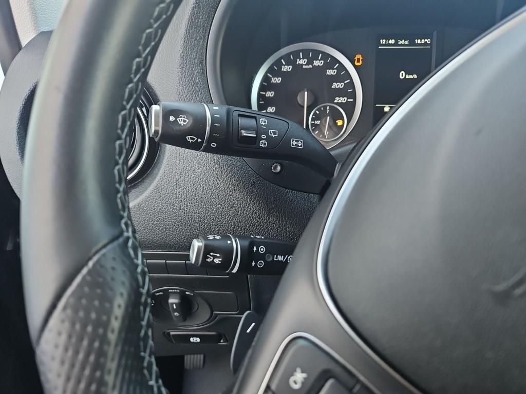Fahrzeugabbildung Mercedes-Benz Vito 124 Mixto lang 5 Sitze LED DISTRONIC Comfor
