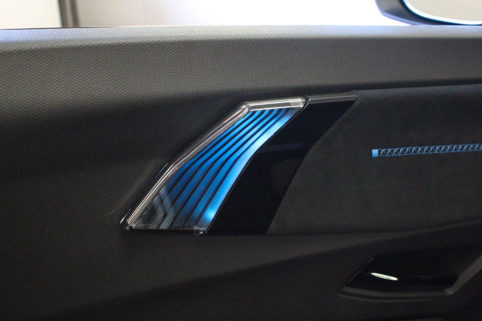 Fahrzeugabbildung Renault Clio VI TCe 115 EDC Esprit Alpine*Harman Kardon*