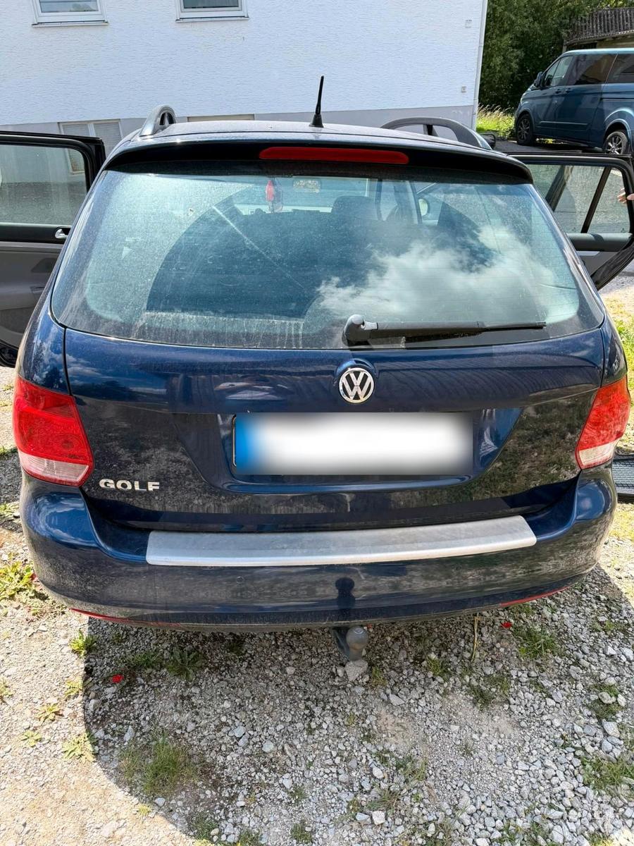 Volkswagen Golf 2008 — rear view