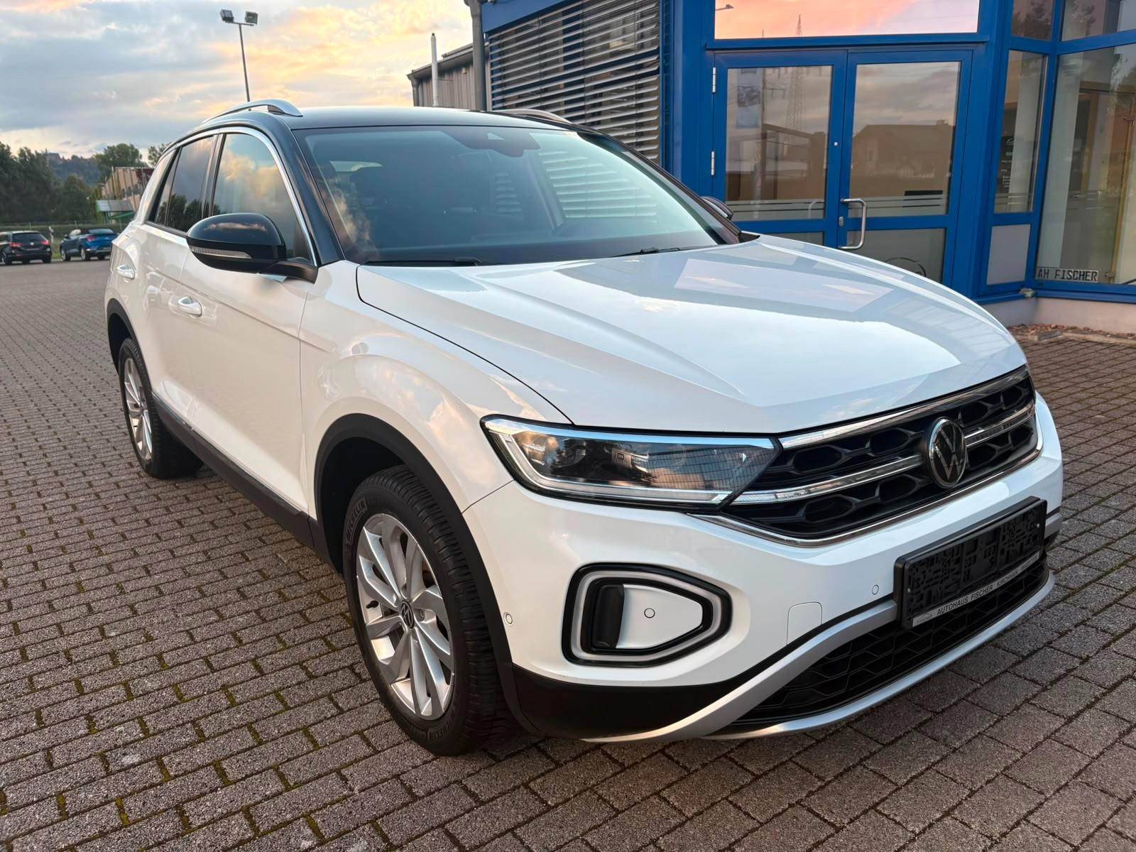 Volkswagen T-ROC 1.5 TSI DSG STYLE NAVI ACC DAB APP C. 17"