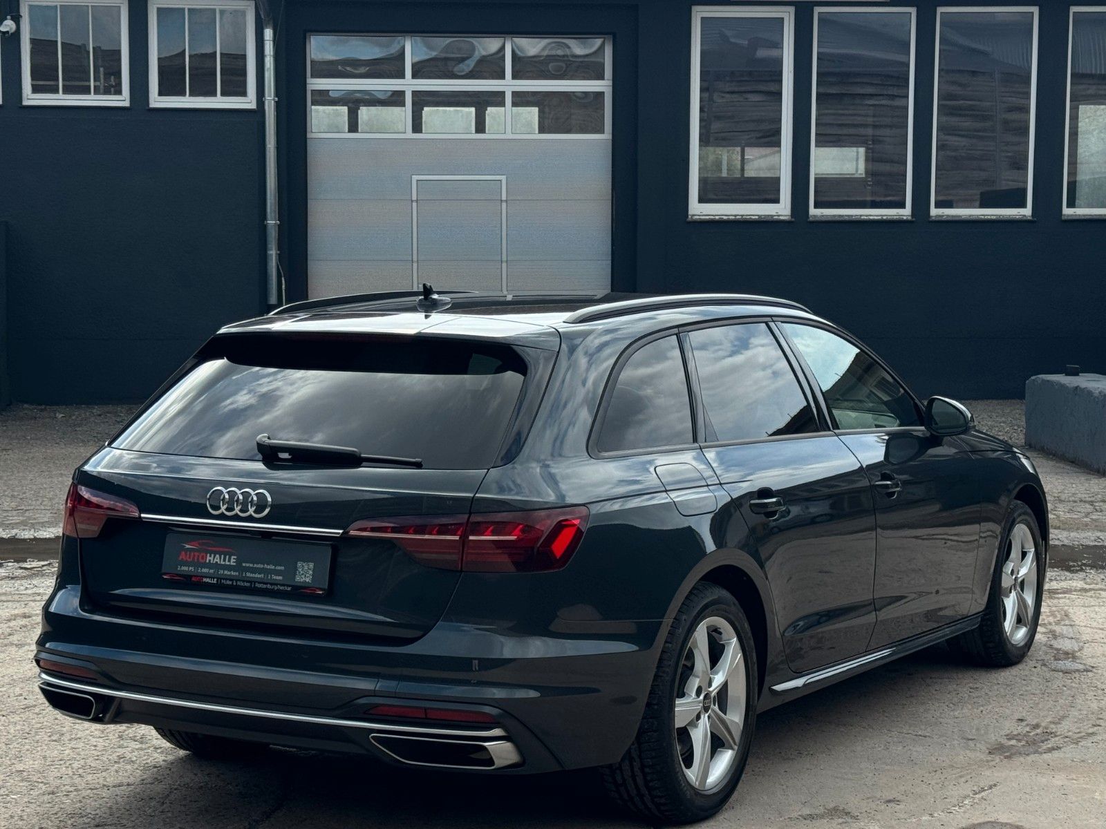 Fahrzeugabbildung Audi A4 Avant 40 TFSI S tronic Kamera Massage AHK SHZ
