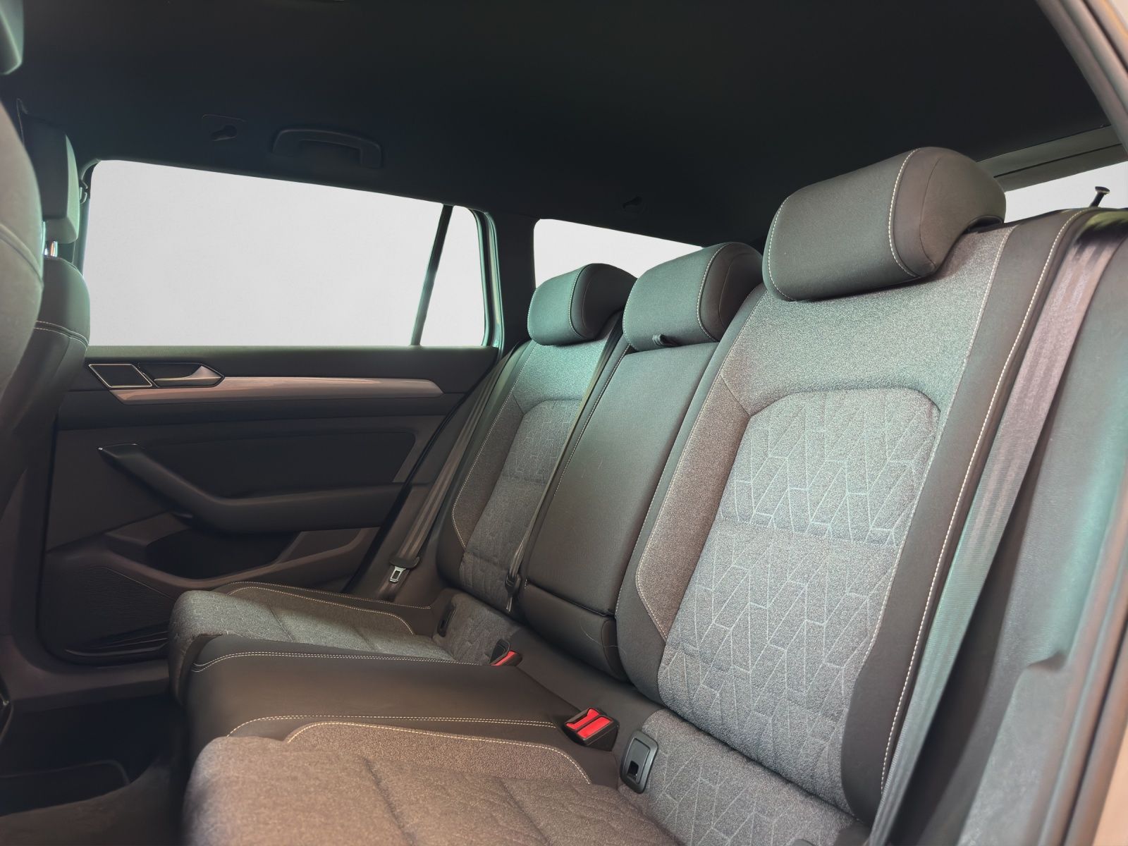Volkswagen Passat Variant - Bild 15
