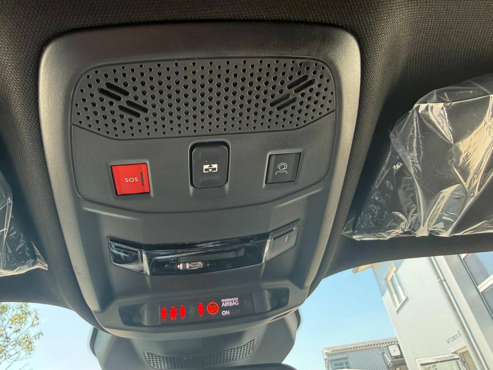 Peugeot 2008 Hybrid 145 GT