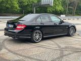 Mercedes-Benz C 63 AMG 7G-Tronic/Navi/Key-Go/harman-kardon - Mercedes-Benz C 63 AMG: Schwarz