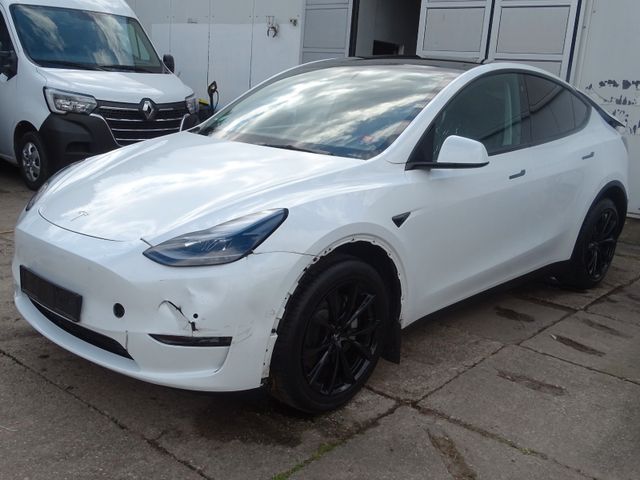 Tesla Model Y Long Range Dual AWD LEDER PANORAMA DACH