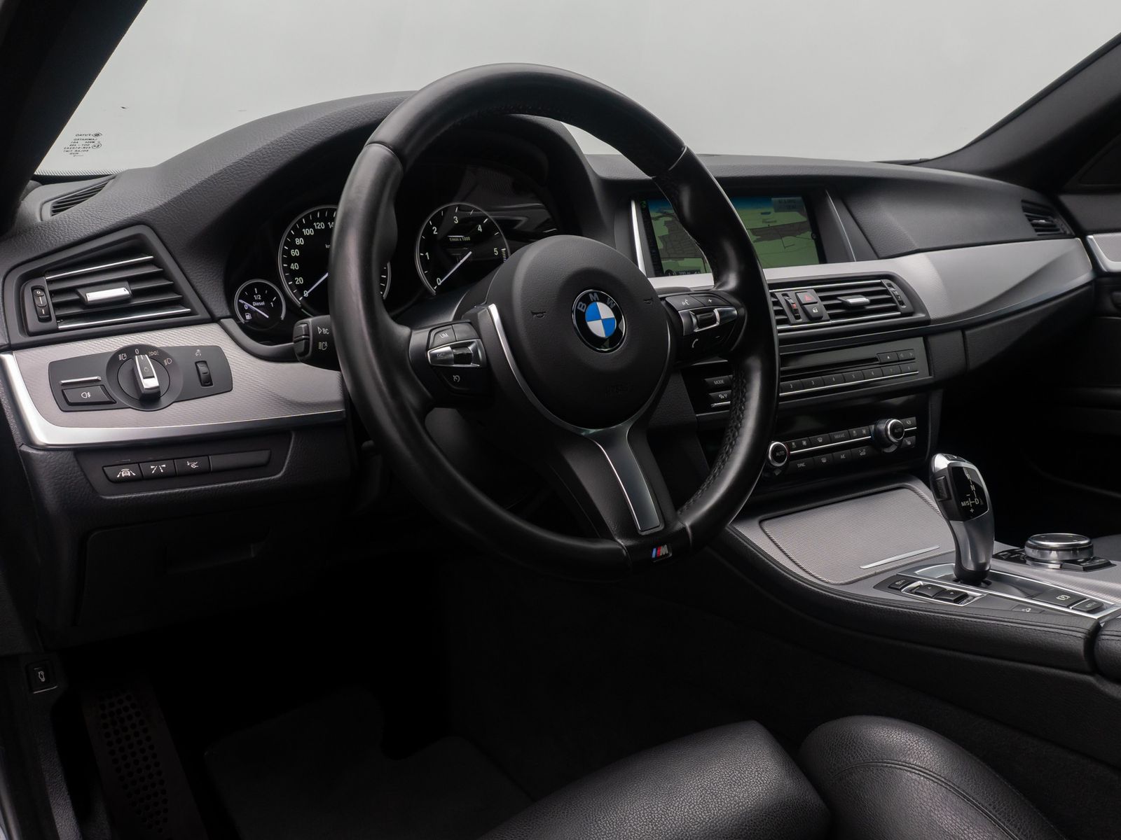 Fahrzeugabbildung BMW 525d xD M Sport Kamera HUD Alarm HiFi Komfort