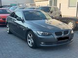 BMW 320 Baureihe 3 Coupe 320d - BMW 320 aus 2010: Coupé
