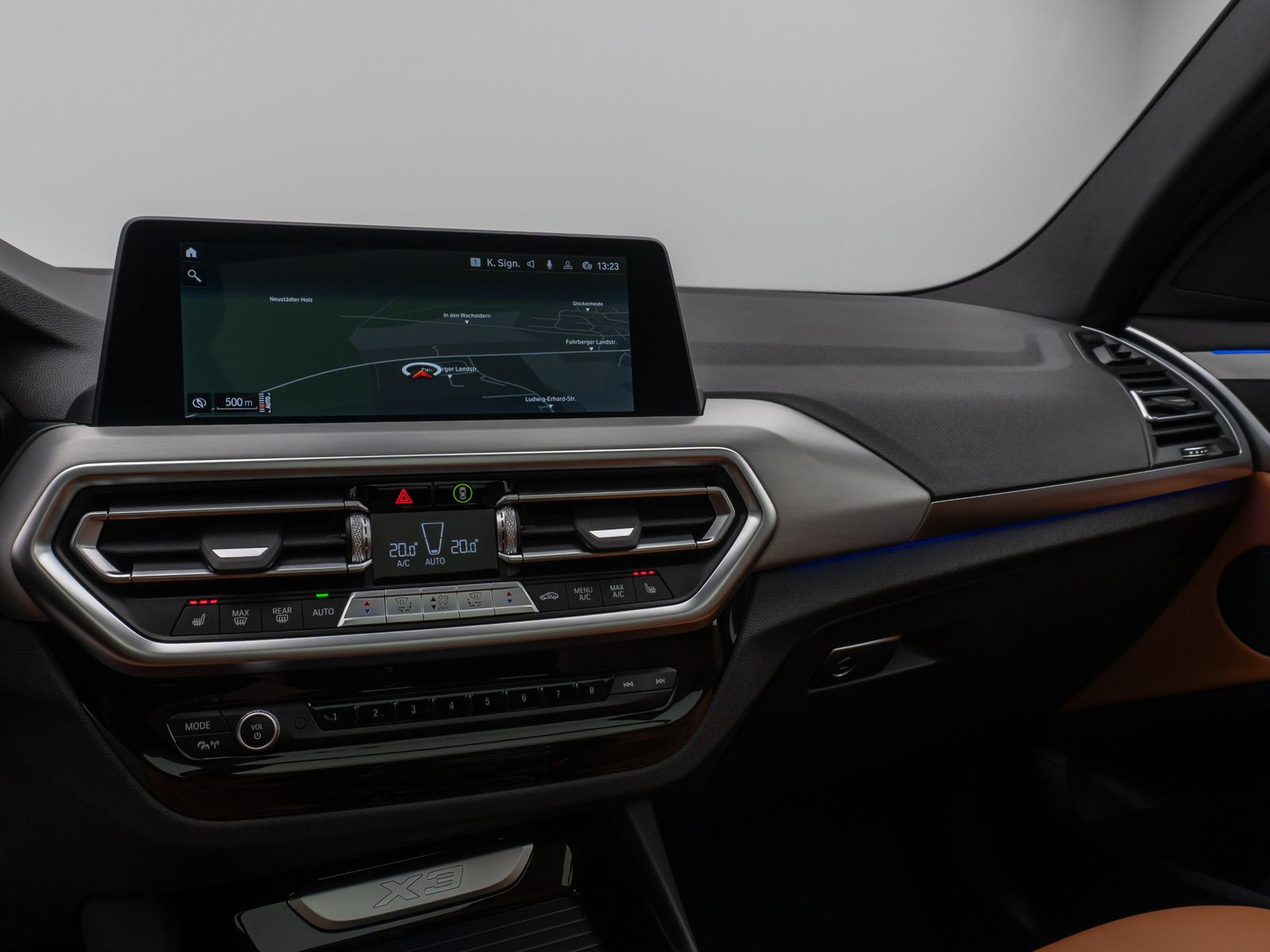 Fahrzeugabbildung BMW X3 xD30d M Sport Panoram Kamera DAB HiFi AHK 21"