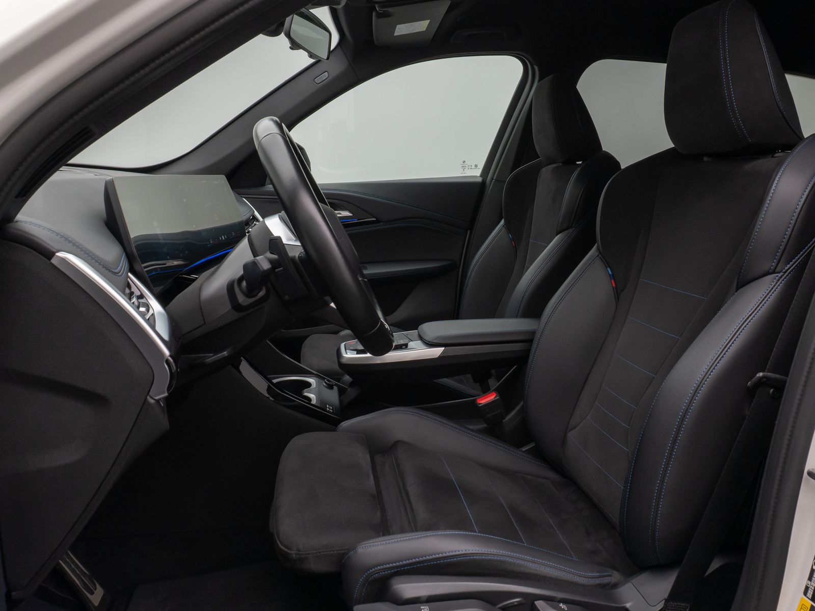 Fahrzeugabbildung BMW iX1 xD30  M Sport Kamera DAB Fernlichtassist AHK