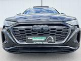 Audi SQ8 e-tron quattro AHK HeadUp PANO Navi RFK LR-H - Audi SQ8 e-tron mit Panoramadach