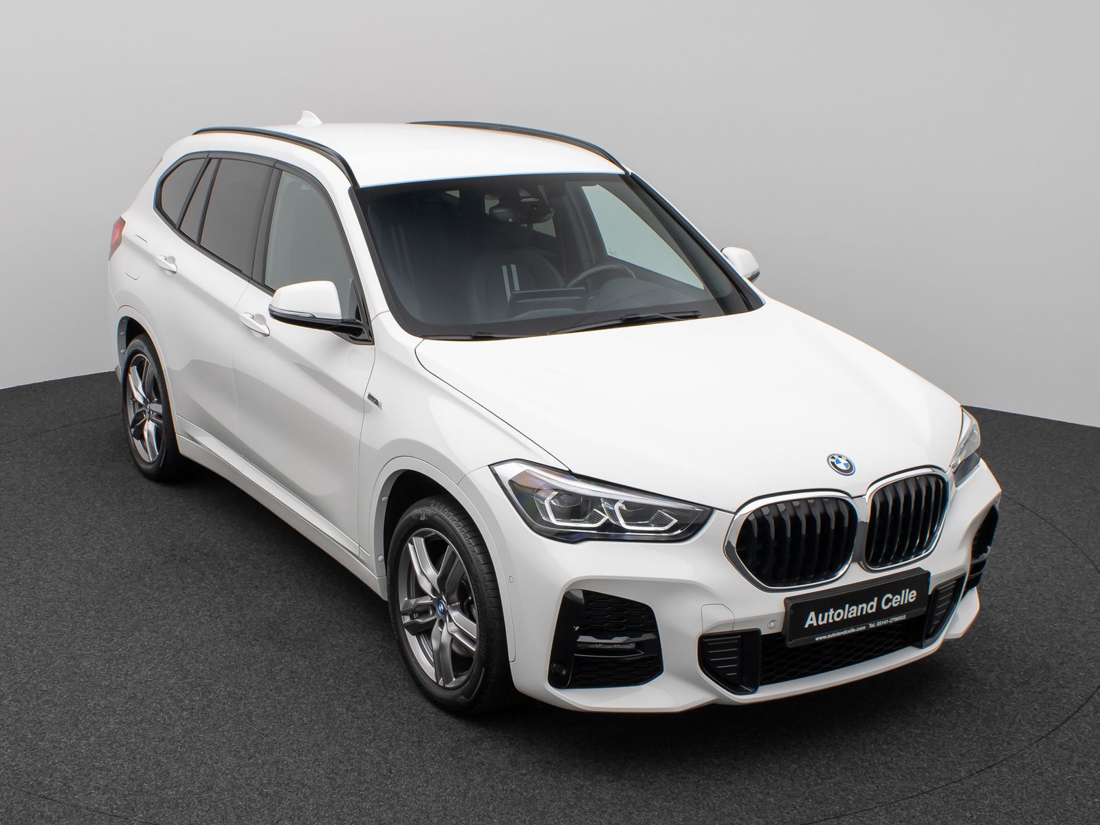 Fahrzeugabbildung BMW X1 xD25e M Sport Kamera HUD Stop&Go AHK Komfort