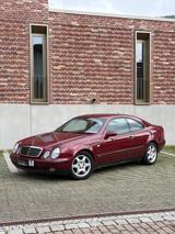 Mercedes-Benz CLK 200 Sport, 1. Hand, 80k Km, 8-fach bereift - rote Mercedes-Benz CLK-Klasse