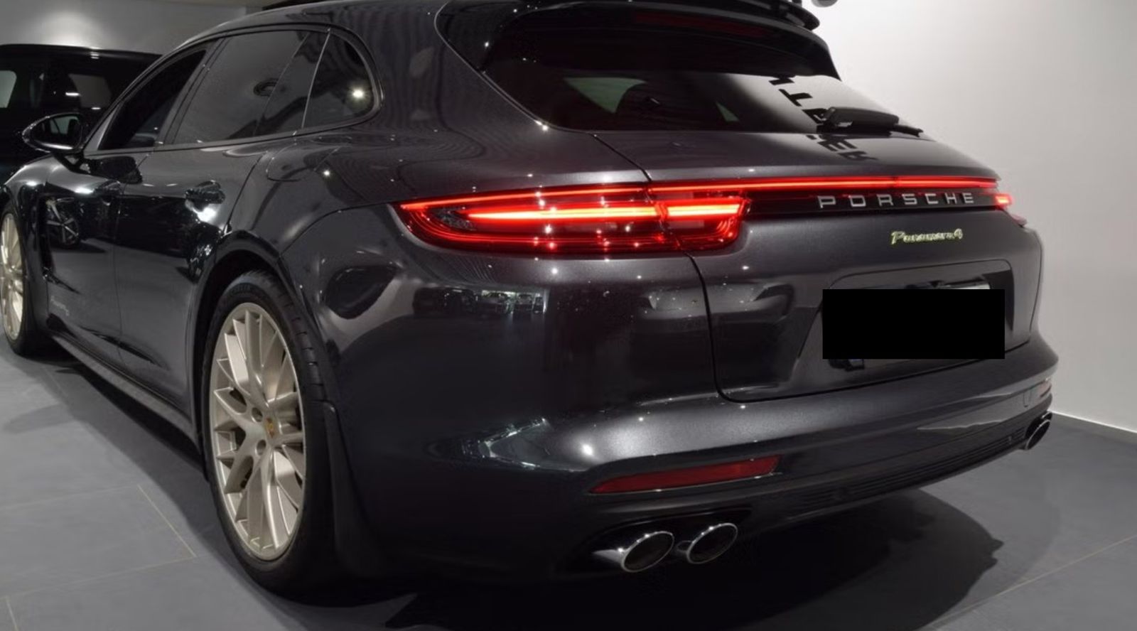 Porsche Panamera Sport Turismo 4 E-Hybrid Edition 10 Jah foto 4