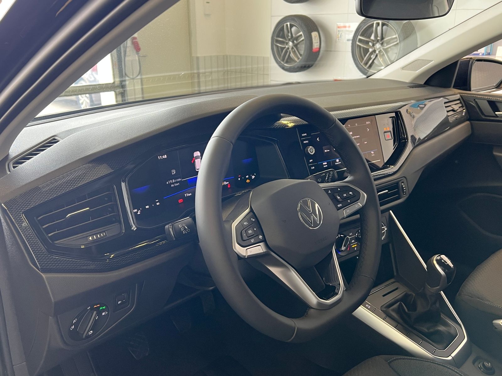 Fahrzeugabbildung Volkswagen Polo Life 1.0 TSI *LED, App Connect, PDC, Kamera
