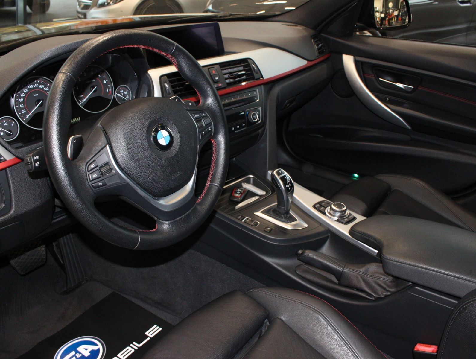 Fahrzeugabbildung BMW 335i Sport Line*Head-UP*Bi-Xenon*GSD
