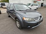 Mitsubishi Outlander 2.0 DI-D Invite 4WD Navi - gebrauchte Mitsubishi Outlander aus dem Jahr 2009