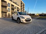 Hyundai ix20 1.6 CRDi Crossline. Klima. 8 Bereift - Hyundai ix20: Crossline