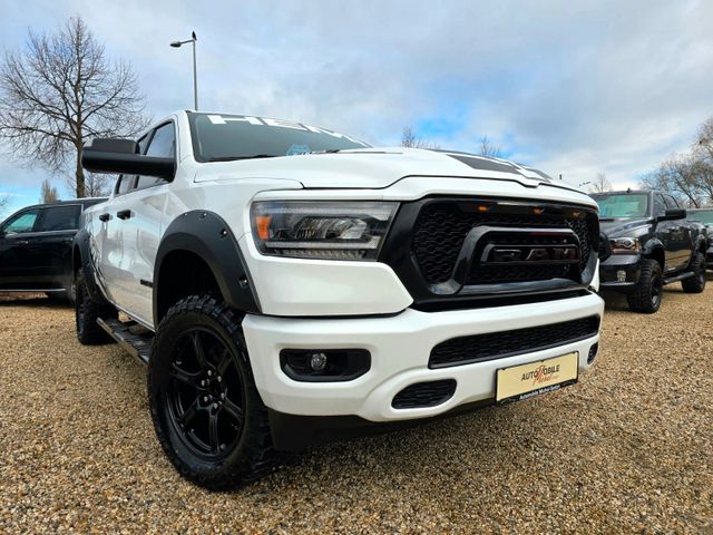 Dodge RAM 5.7 HEMI Offroad 4x4 Gen.5 / 2" Lift / Breit