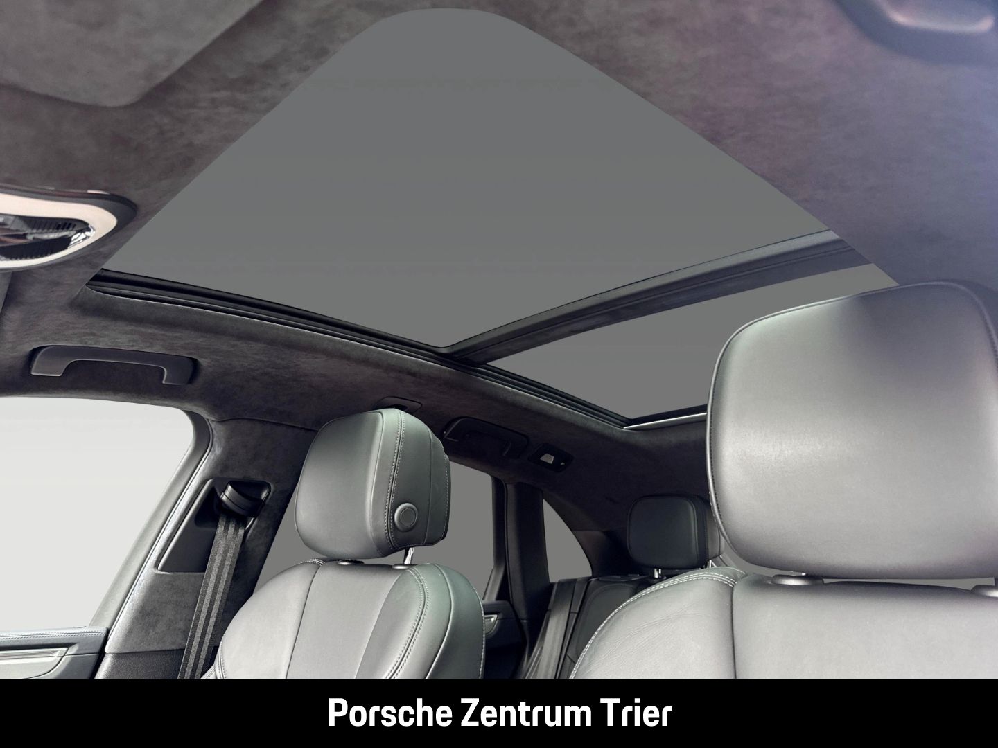 Porsche Macan Turbo Sportabgasanlage Surround-View PASM foto 23