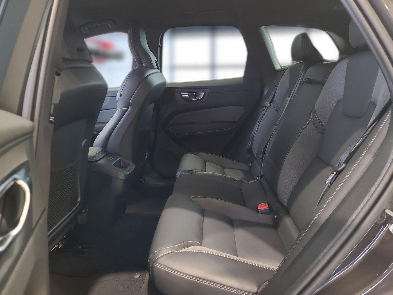Volvo XC60 B5 (Benzin) Plus Dark AWD Automatik Navi, миниатюра 10