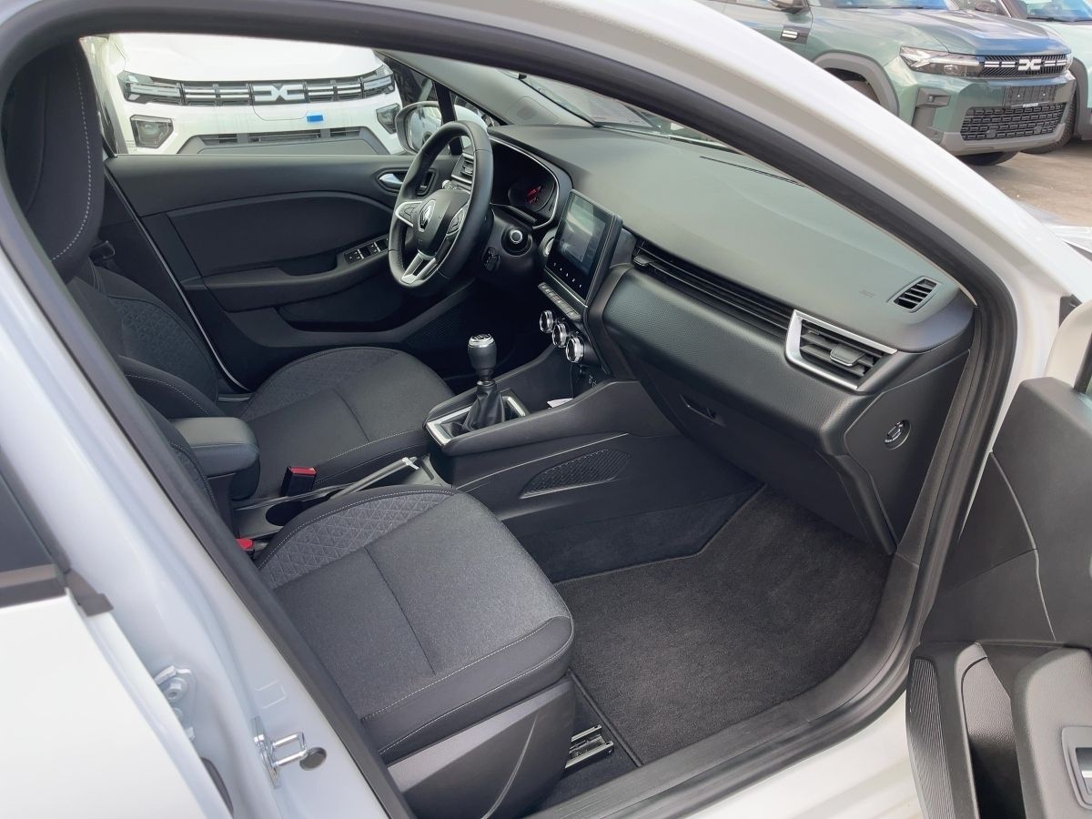 Fahrzeugabbildung Renault Clio EXPERIENCE TCe 90 ABS Fahrerairbag ESP SERV - mit KI generiert/bearbeitet