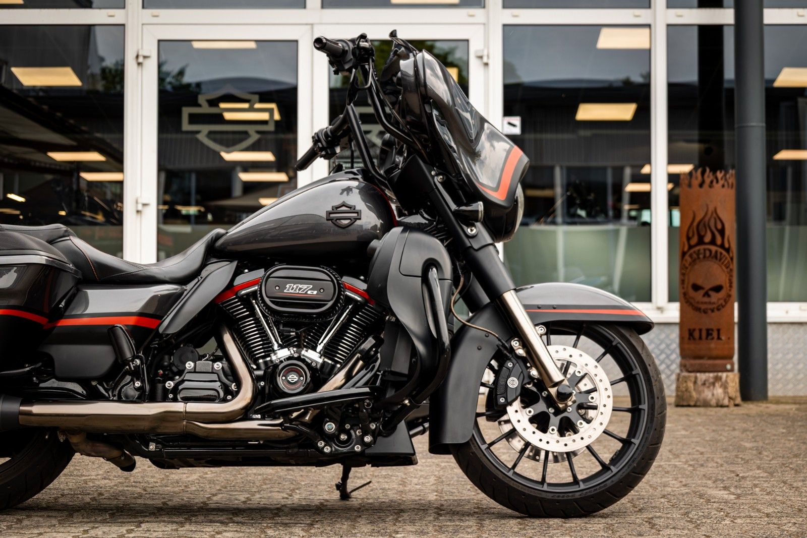 Fahrzeugabbildung Harley-Davidson CVO STREET GLIDE 117 FLHXSE - KESSTECH
