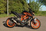 KTM Duke 125 2021 ABS, Griffheizung und Winterreifen - NAKED BIKE VON 81 BIS 125 CCM