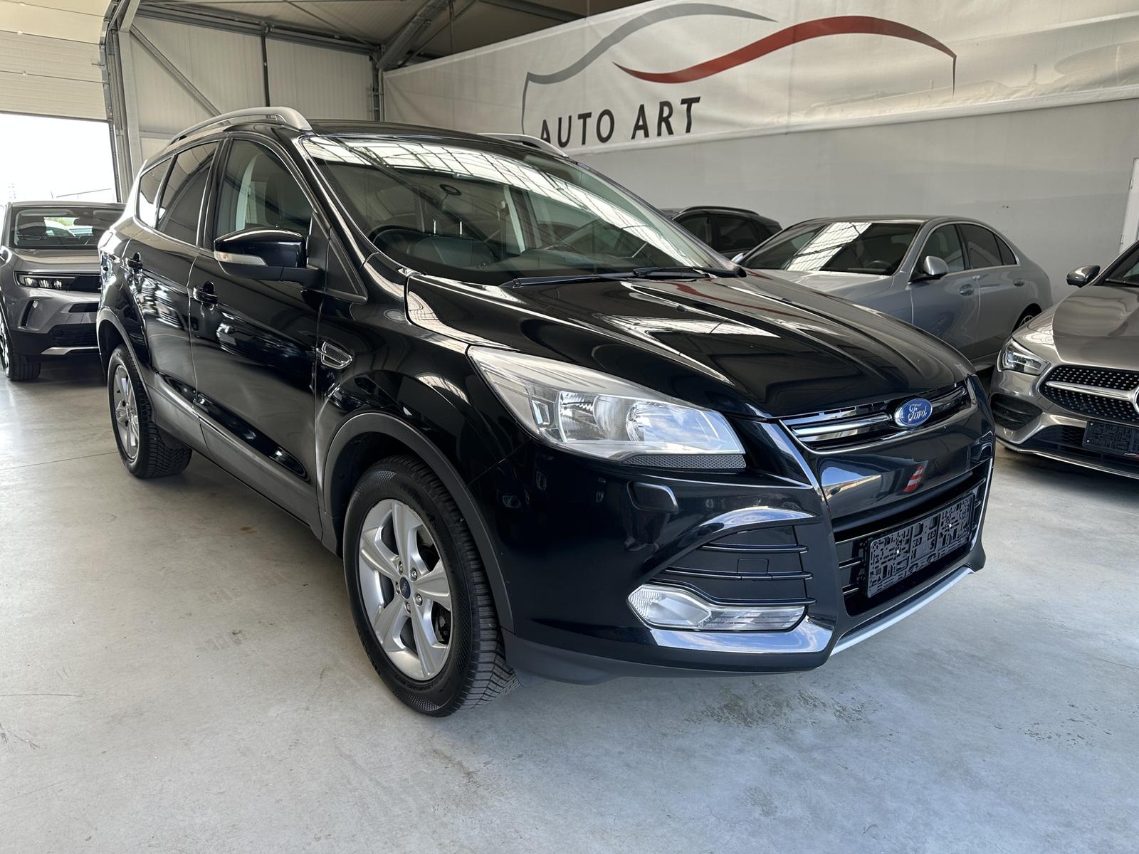 Ford Kuga Titanium Navi AHK Kamera Tempomat