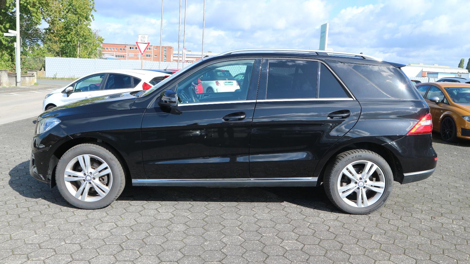 Mercedes-Benz ML 350 CDI BlueTec 4Matic AHK/Leder/NAVI/Xenon..