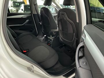 Fahrzeugabbildung BMW X1 sD20i Navi LED AHK Lenkradheizung PDC M Sport