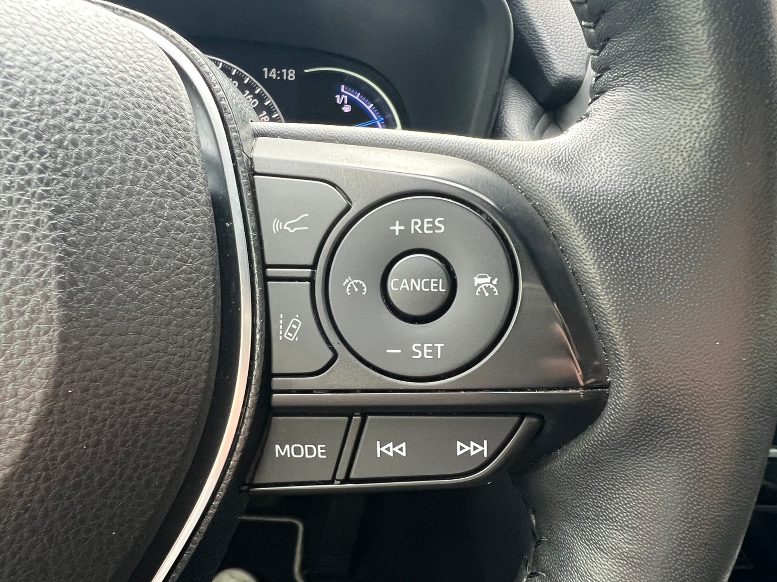 Fahrzeugabbildung Toyota RAV4 2.5 VVT-i Hybrid Black Edition 4x4 *AHK*