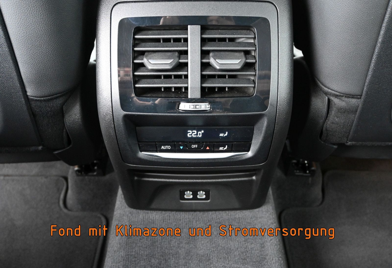 Fahrzeugabbildung BMW X3 xDr.20d °AHK°HUD°MEMO°SITZKLIMA°STANDHZG°360°